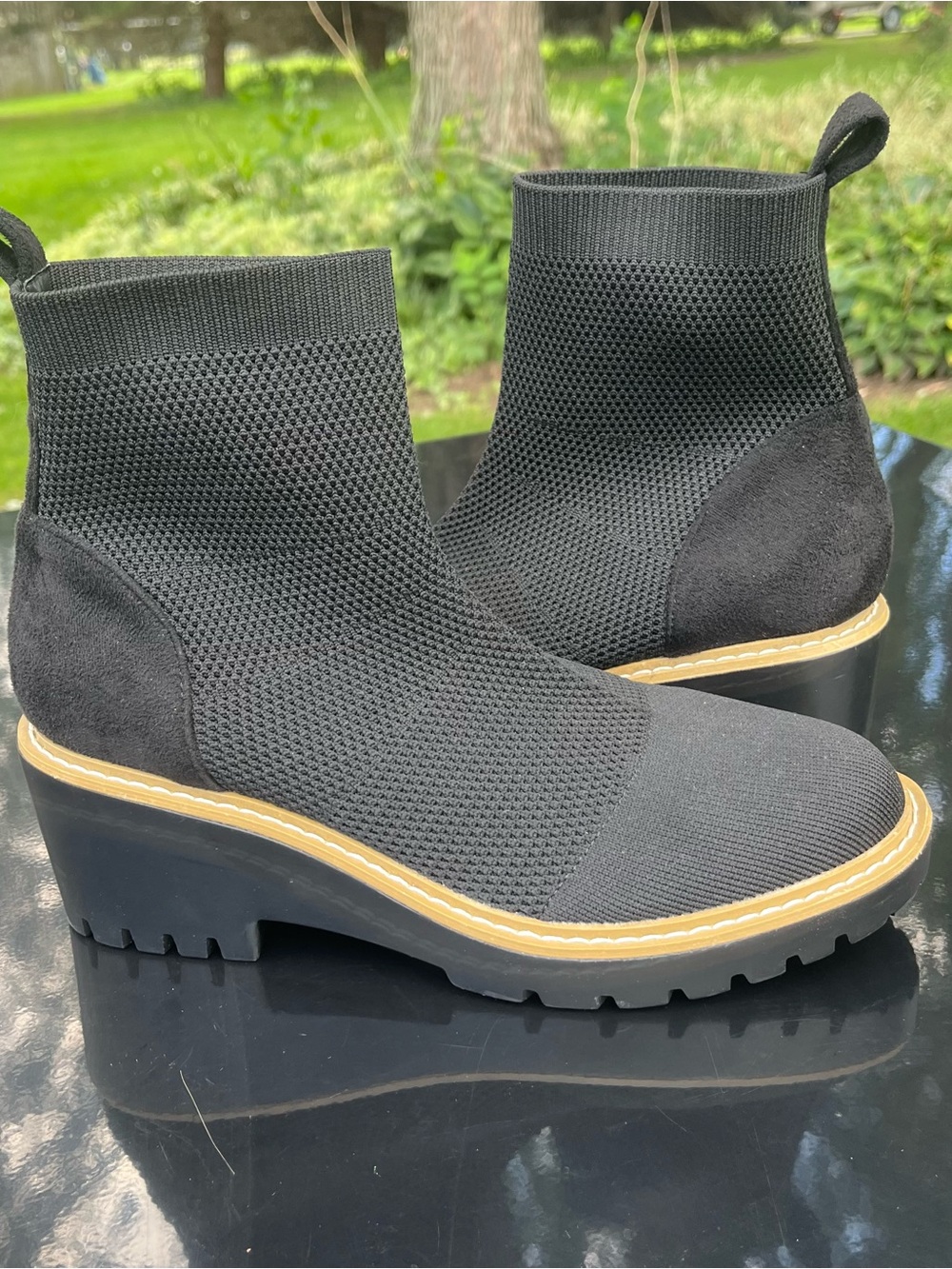Nicole Miller LeLe Black Knit Platform Wedge Ankle Boots size 9